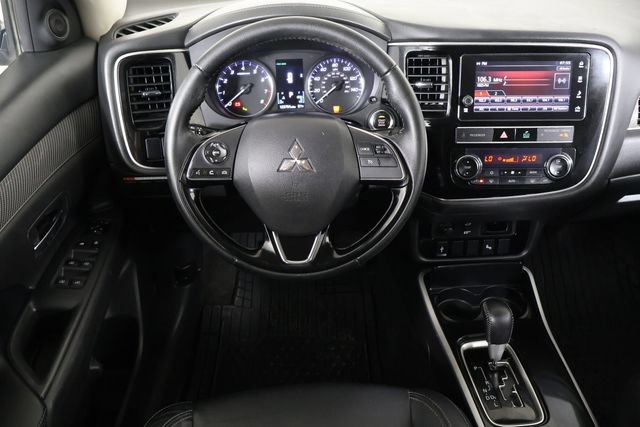 Used 2019 Mitsubishi Outlander SE FWD image 16
