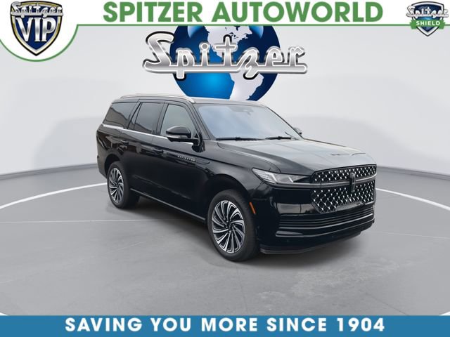 Used 2025 Lincoln Navigator Black Label image 2