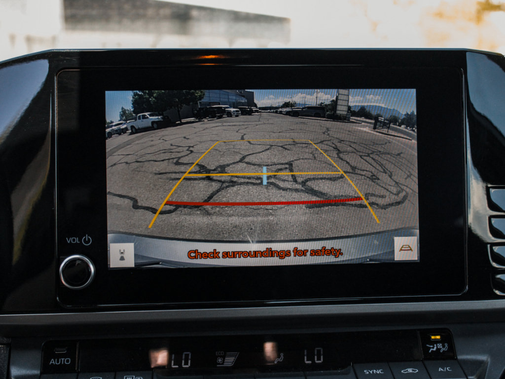 Used 2025 Toyota Camry SE FWD image 23