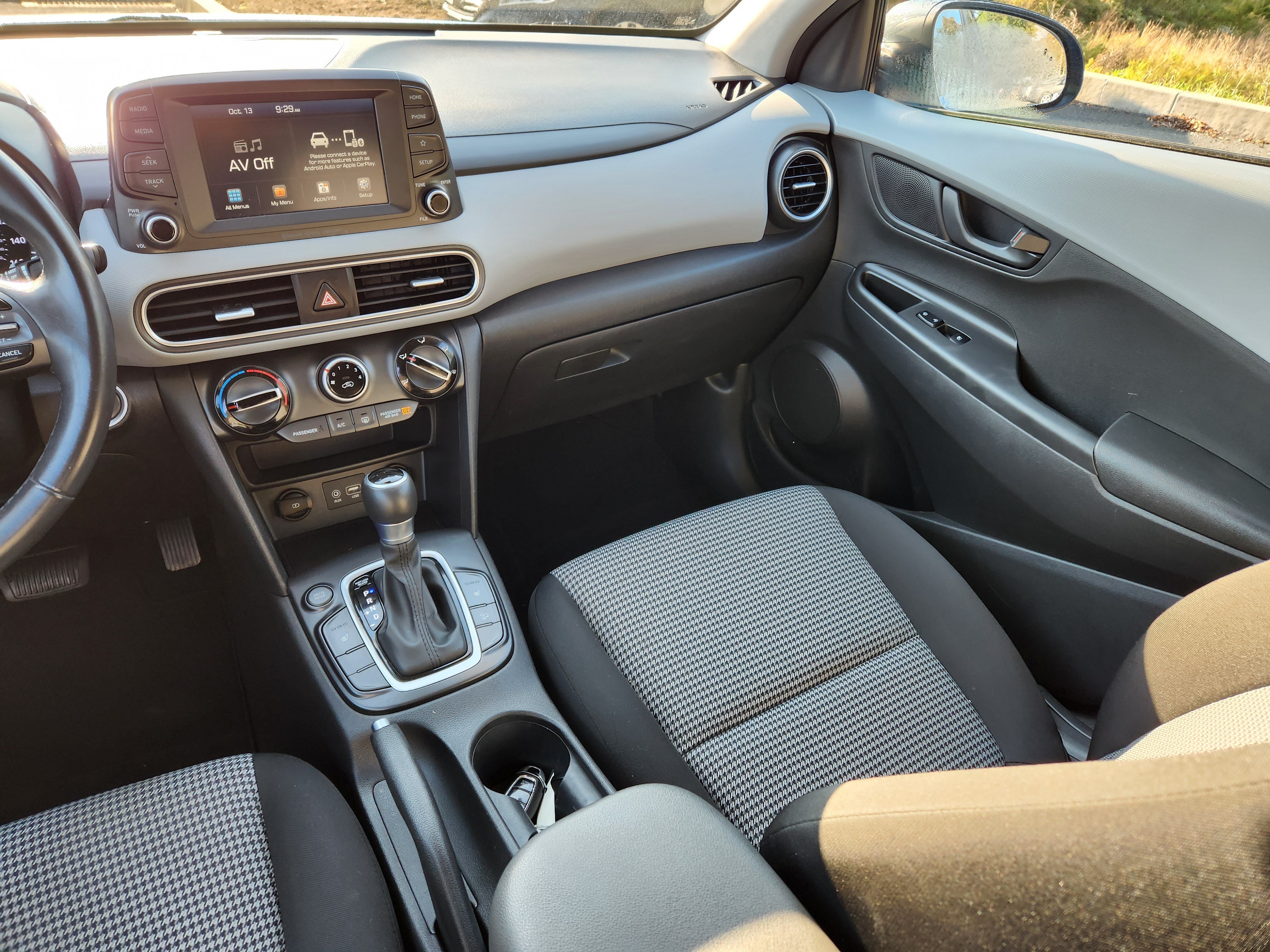 Used 2019 Hyundai Kona SEL FWD image 14