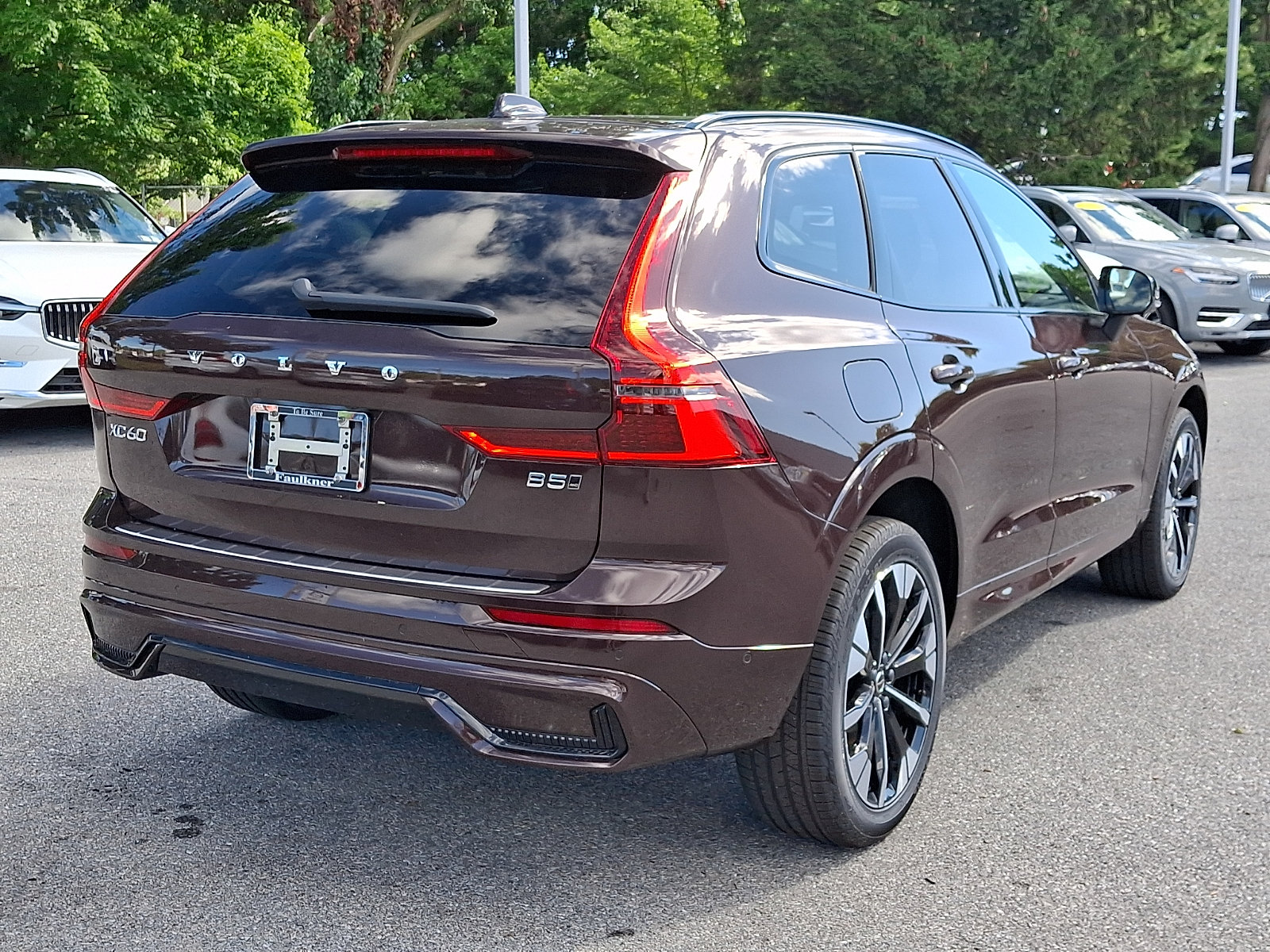 New 2026 Volvo XC60 B5 Plus w/ Protection Package Premier AWD/4WD image 4