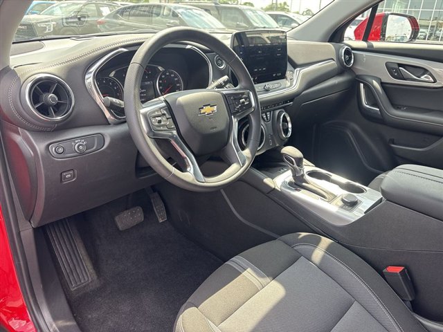Certified 2024 Chevrolet Blazer LT w/ Convenience Package FWD image 10