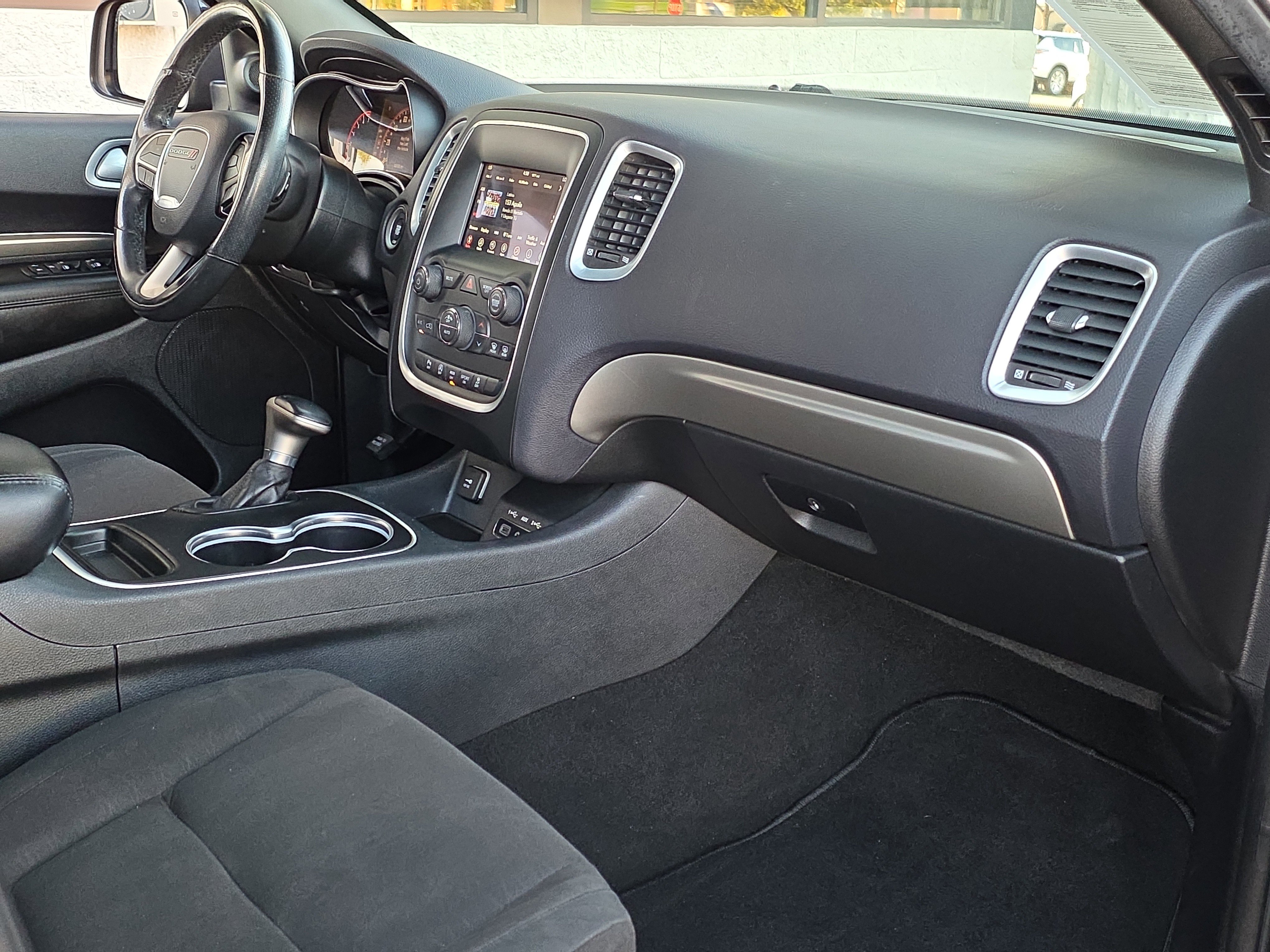 Used 2019 Dodge Durango SXT image 29