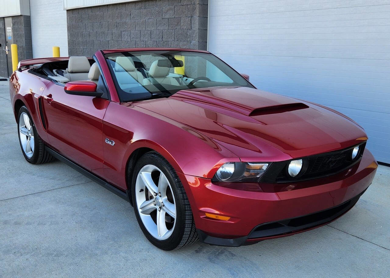 Used 2011 Ford Mustang GT Premium image 6