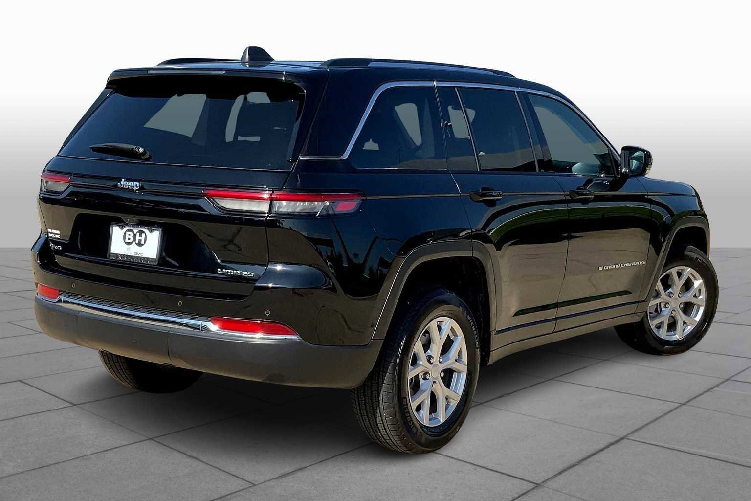 Used 2024 Jeep Grand Cherokee Limited image 12