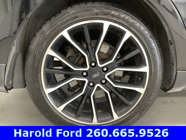 Used 2017 Ford Taurus Limited image 7