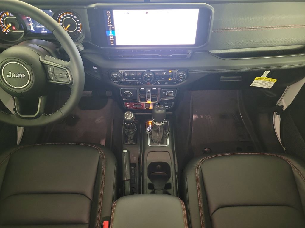 Used 2025 Jeep Gladiator Rubicon image 12
