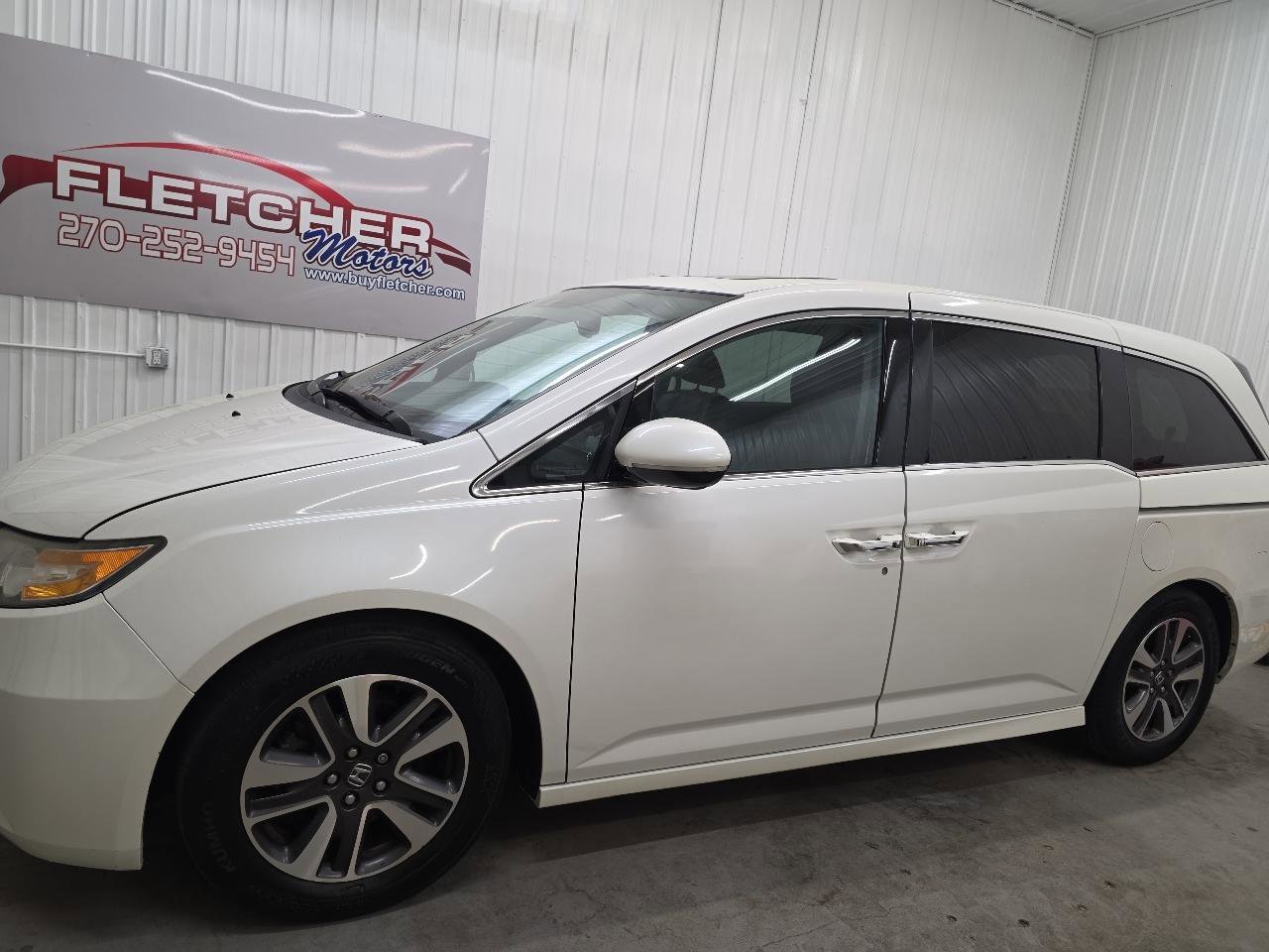 Used 2014 Honda Odyssey Touring image 2