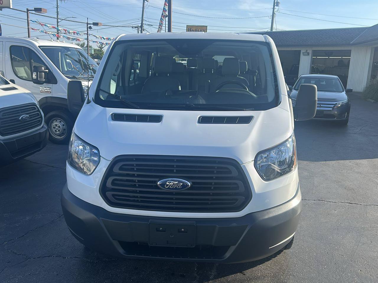 Used 2018 Ford Transit 350 XL RWD image 3