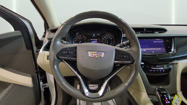 Used 2021 Cadillac XT6 Premium Luxury w/ LPO, Floor Liner Package AWD/4WD image 23