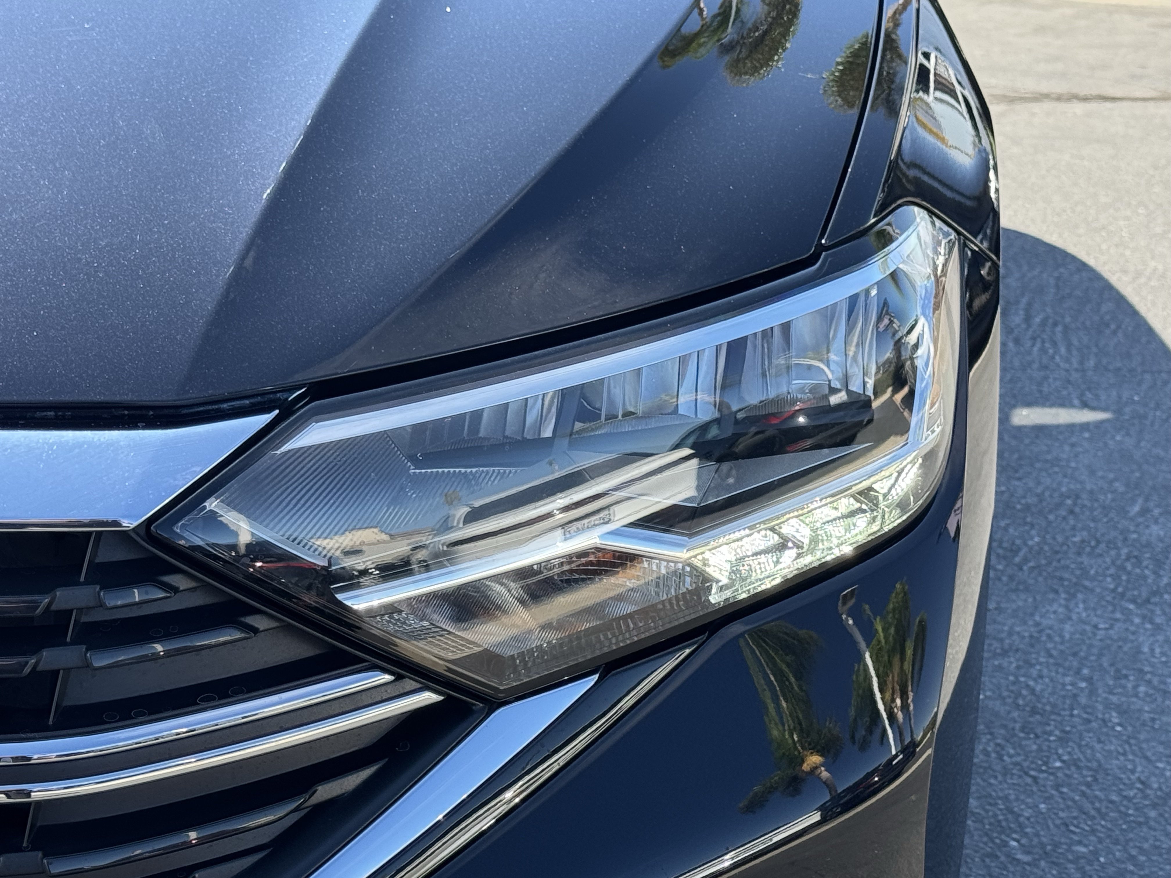 Certified 2024 Volkswagen Jetta SE FWD image 5