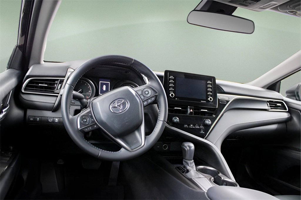 Used 2021 Toyota Camry SE image 15