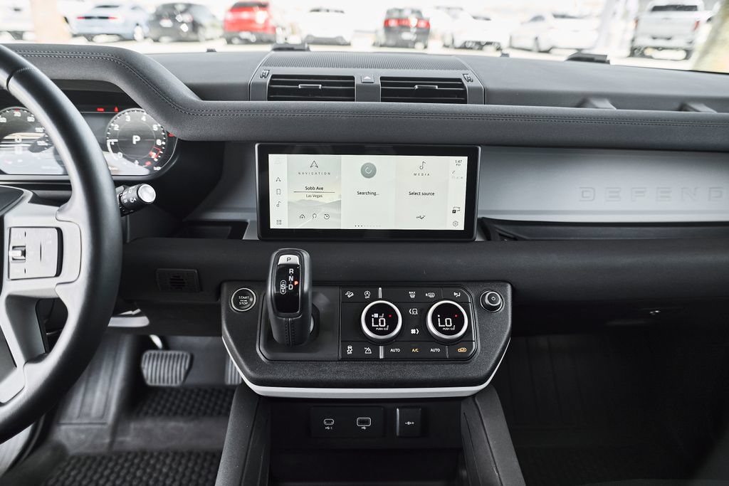 Used 2023 Land Rover Defender 110 X-Dynamic SE AWD/4WD image 29