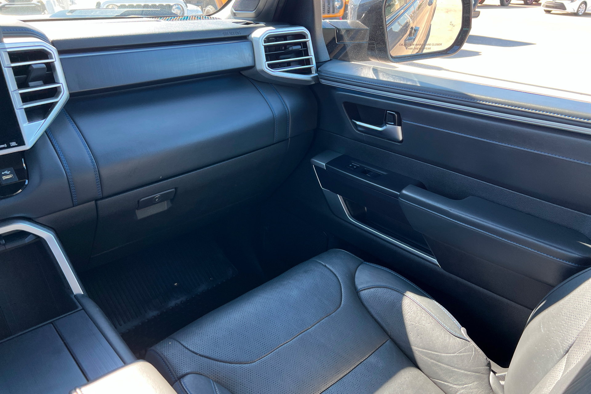Used 2023 Toyota Tundra Platinum AWD/4WD image 11