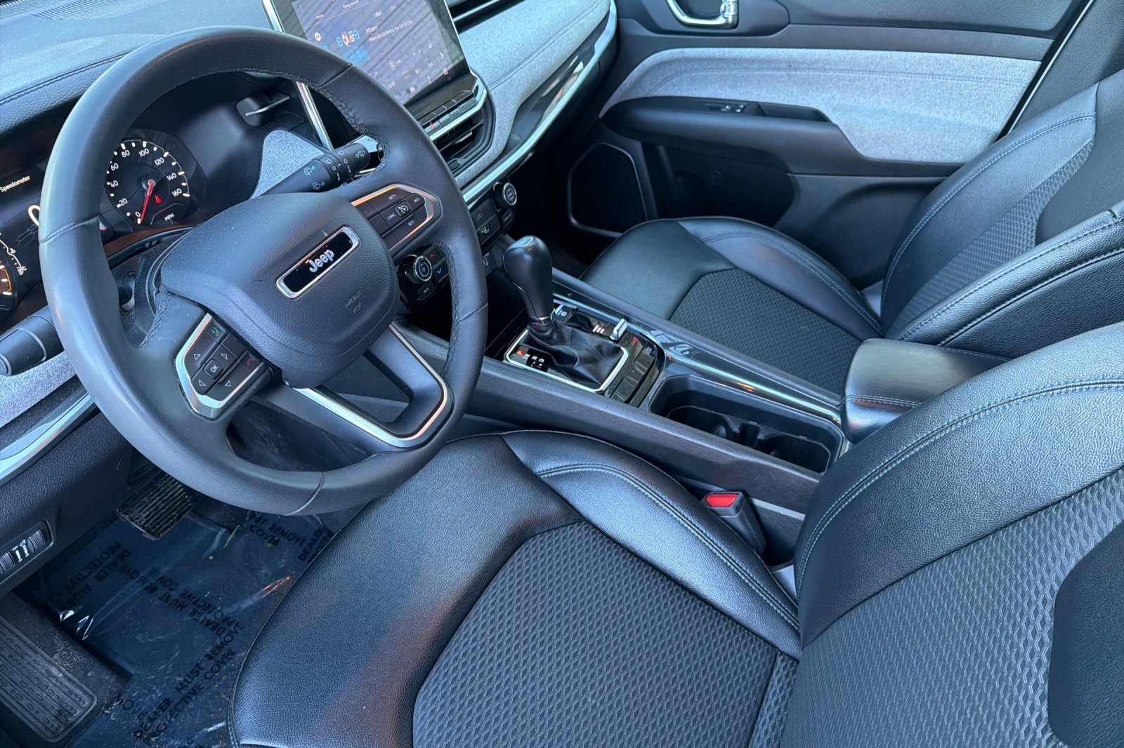 Used 2024 Jeep Compass Latitude image 7