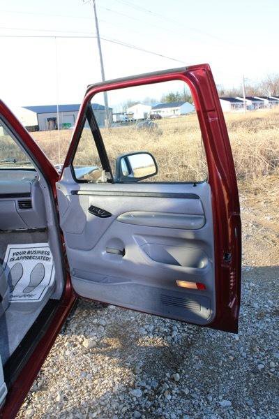 Used 1996 Ford Bronco XLT image 8