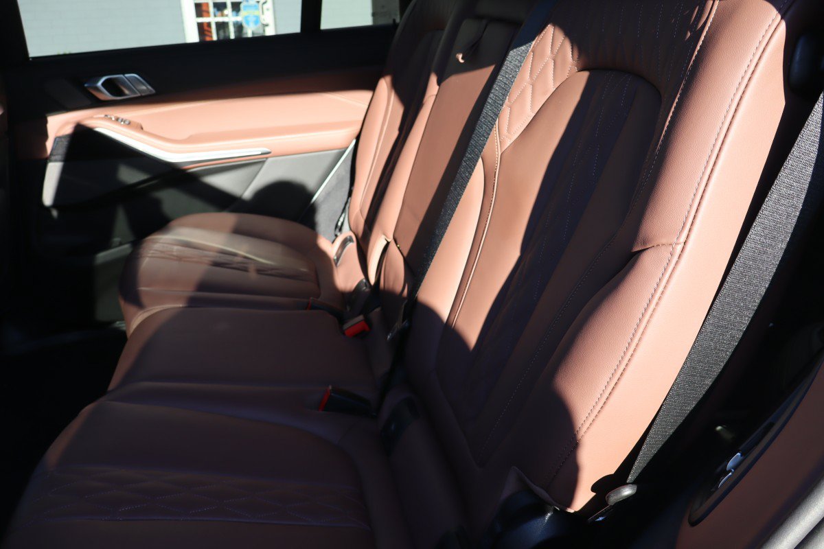 Used 2026 BMW X7 M60i AWD/4WD image 37