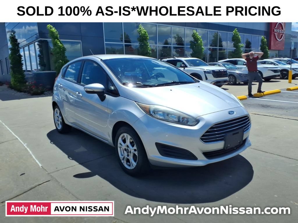 Used 2015 Ford Fiesta SE FWD image 2