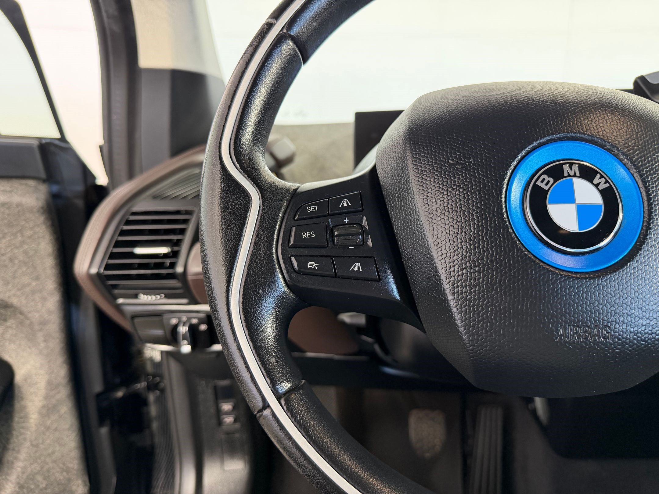 Used 2020 BMW i3 RWD image 15
