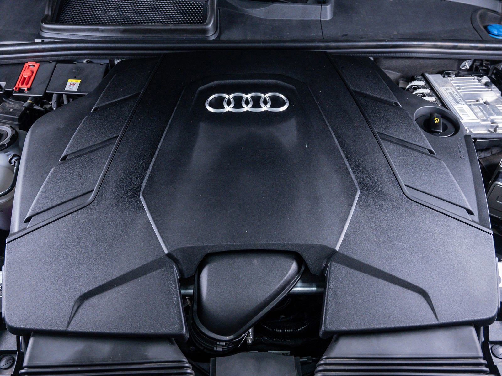 Used 2023 Audi Q7 3.0T Prestige image 7