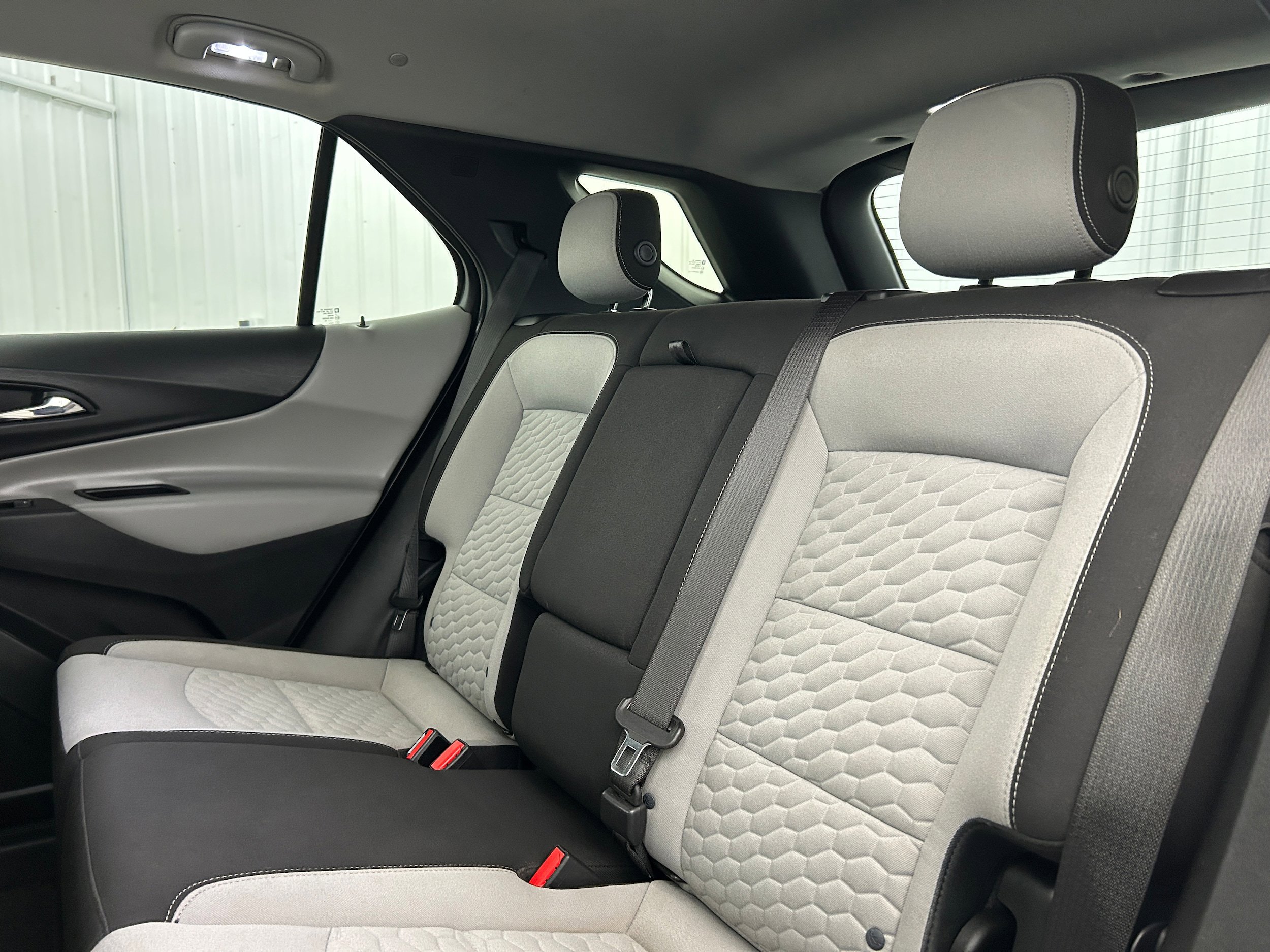 Used 2018 Chevrolet Equinox LT AWD/4WD image 26