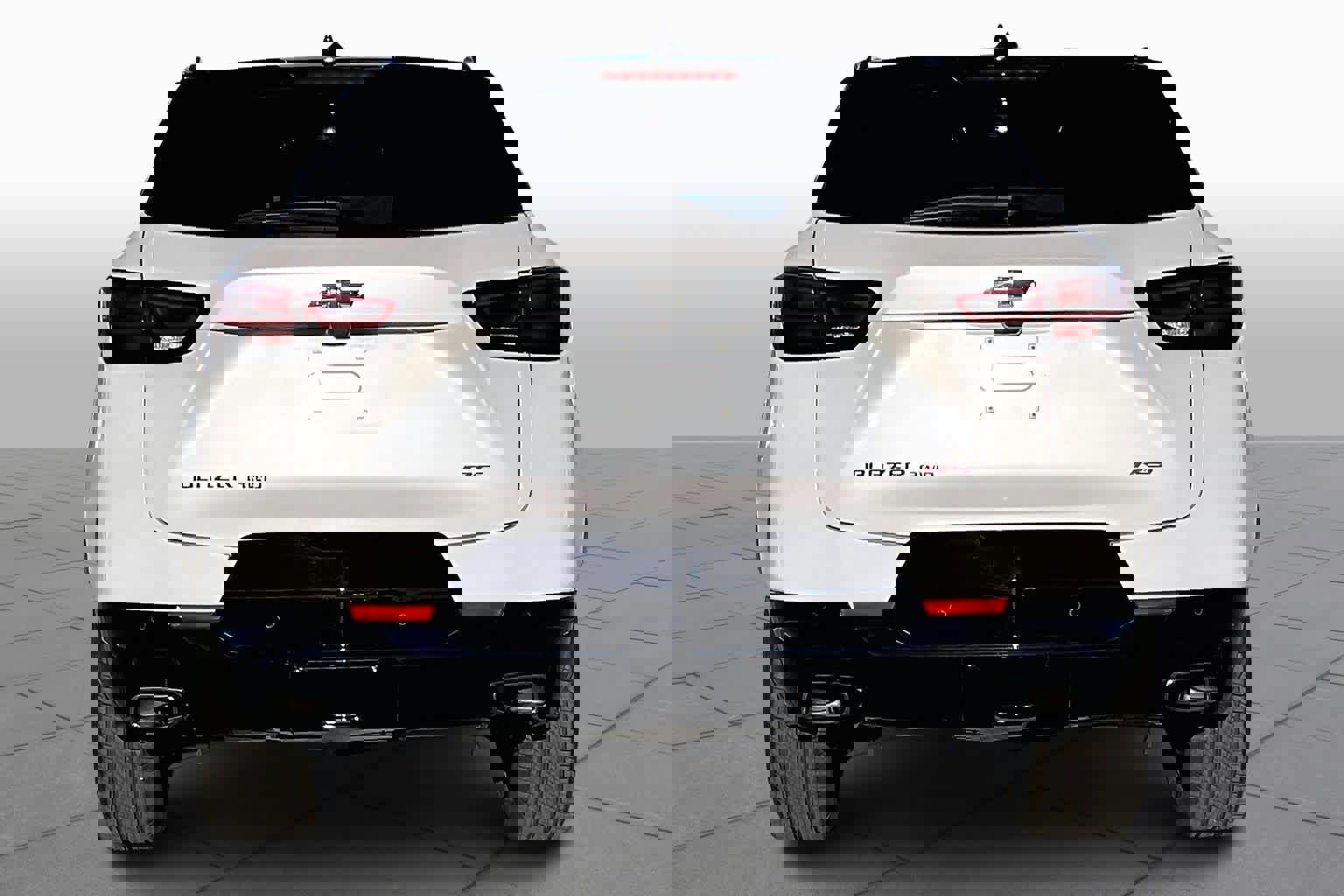 Used 2025 Chevrolet Blazer RS w/ Driver Confidence II Package image 4