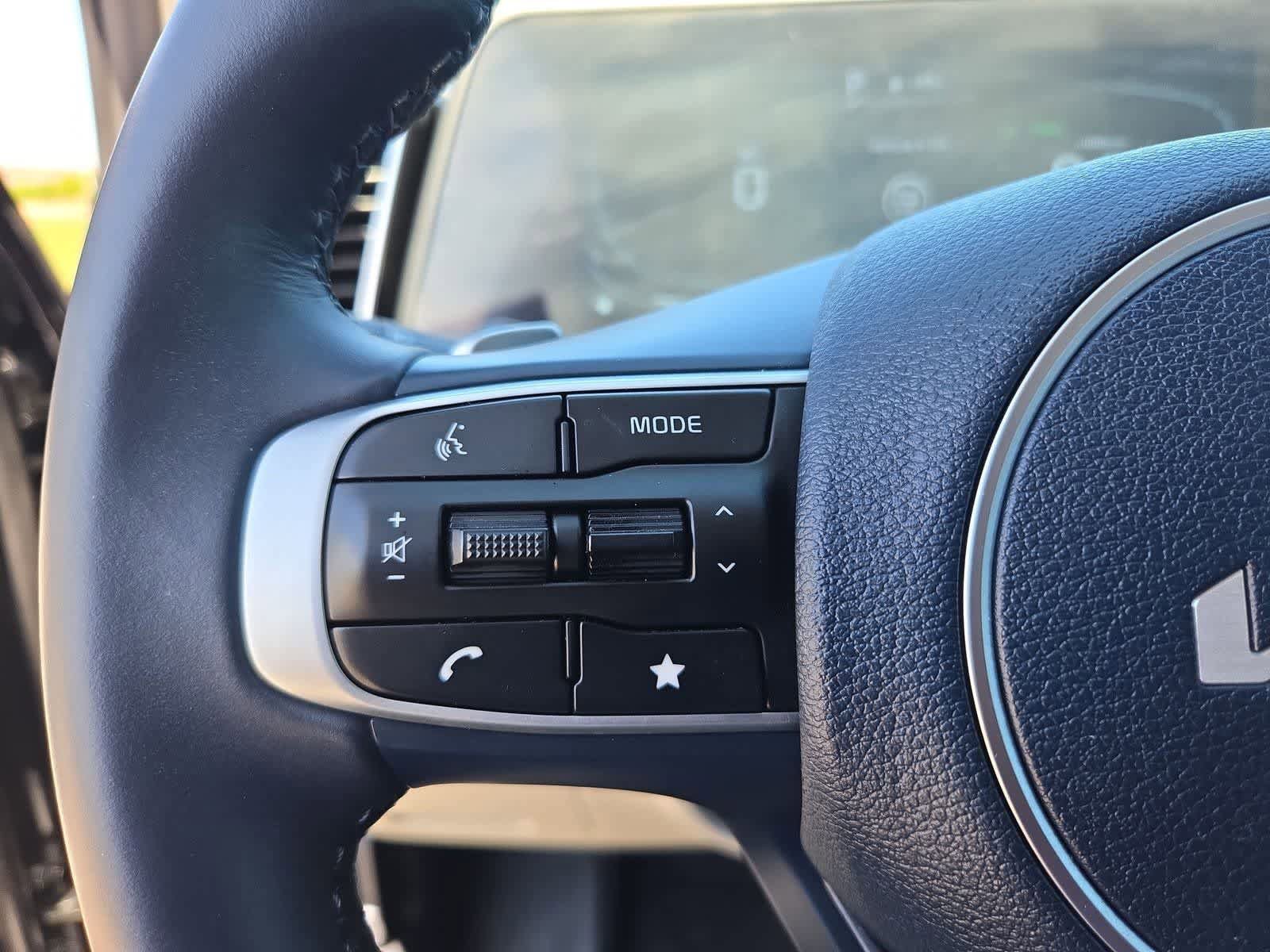 Used 2025 Kia Sportage EX image 21