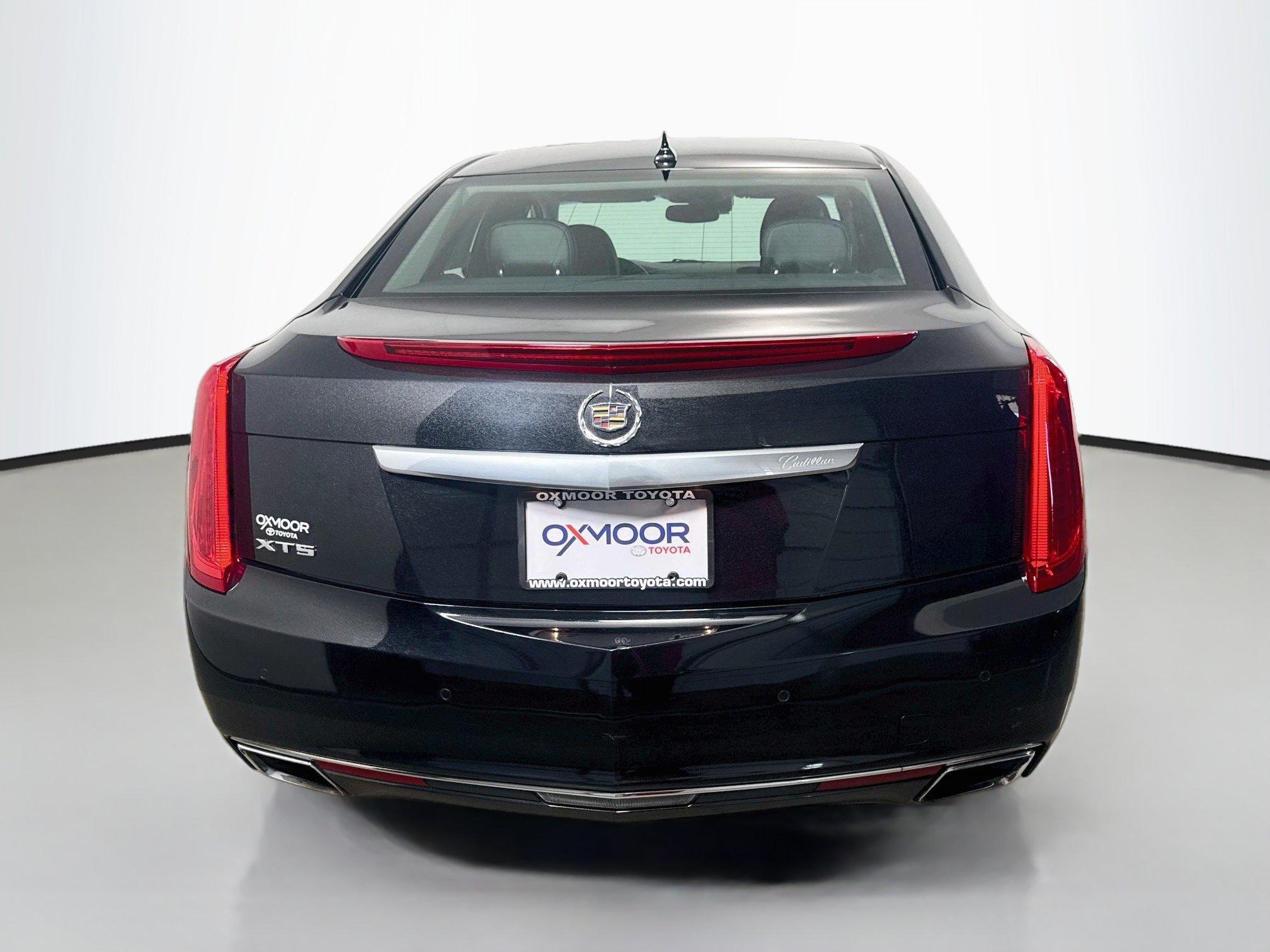 Used 2013 Cadillac XTS Luxury w/ Driver Awareness Package FWD image 6