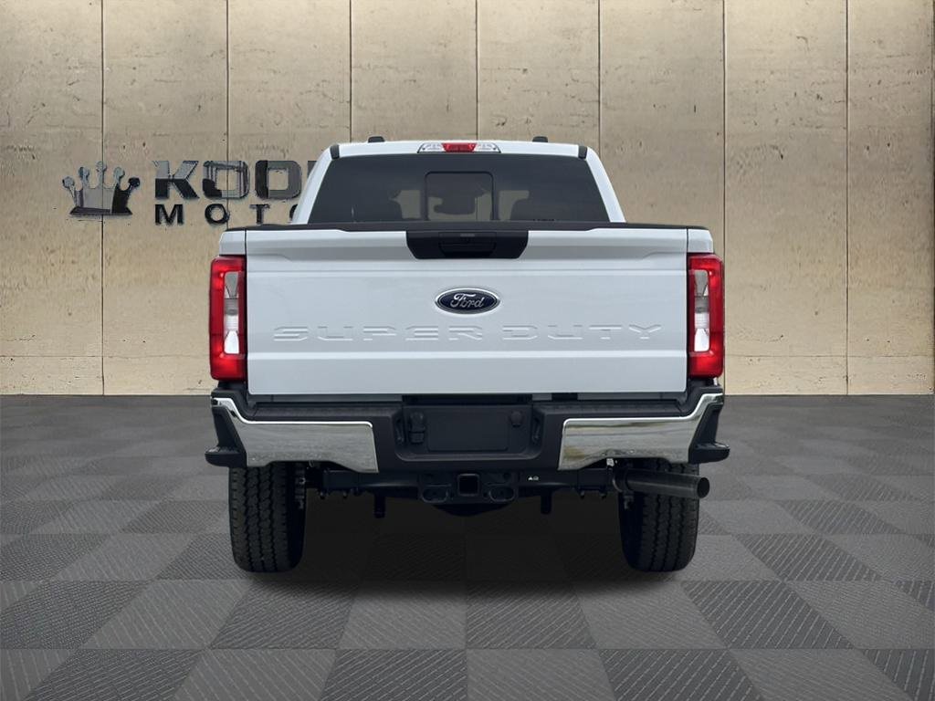 New 2025 Ford F250 XLT w/ FX4 Off-Road Package image 7