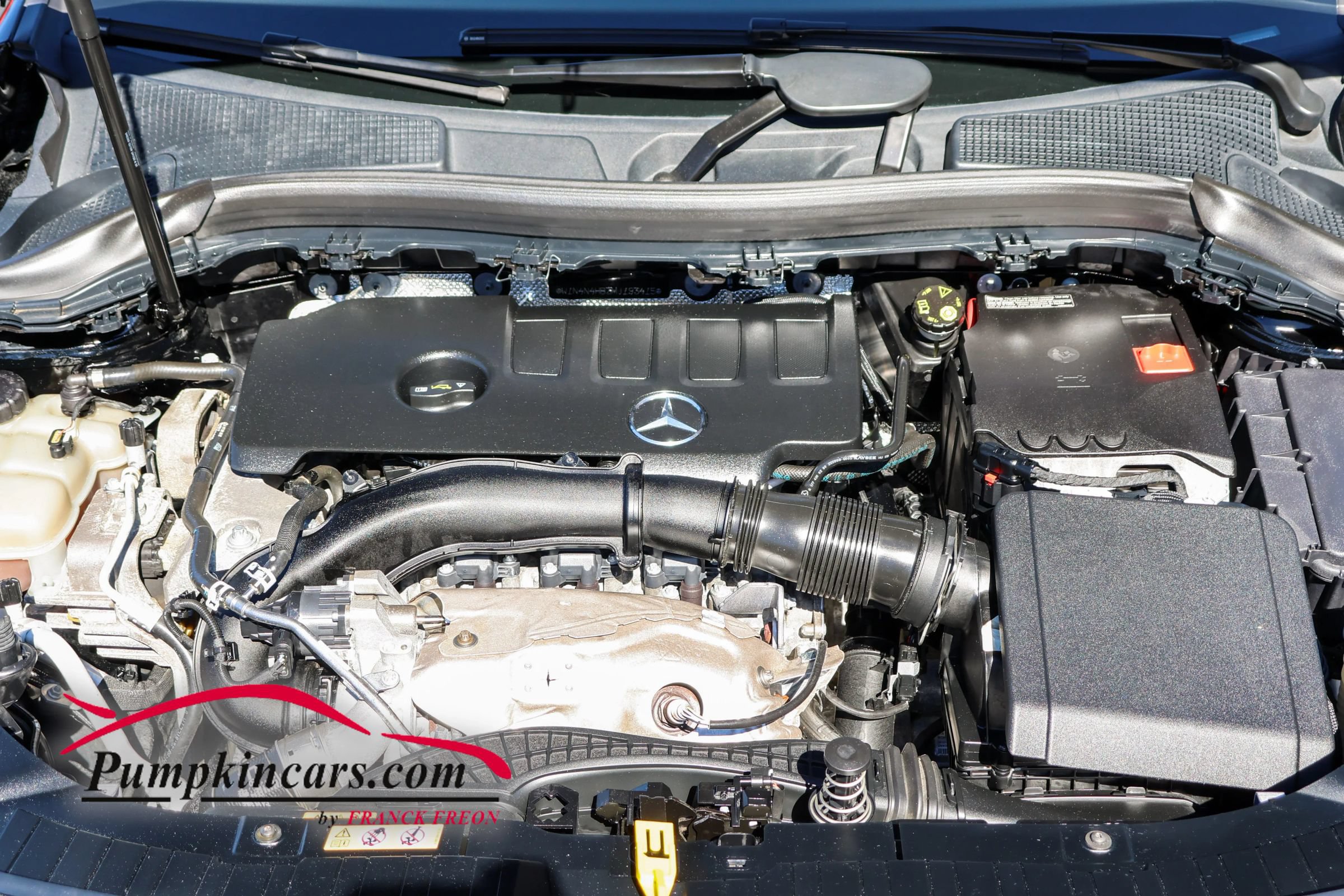 Used 2021 Mercedes-Benz GLA 250 4MATIC w/ Premium Package image 13