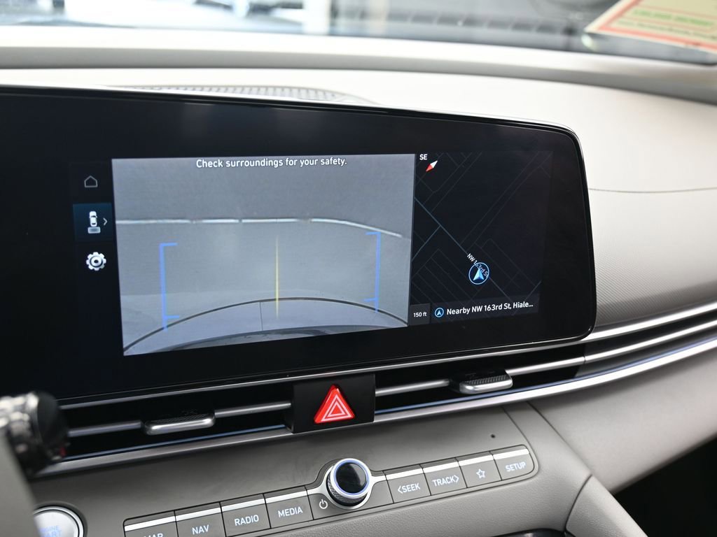 Used 2024 Hyundai Elantra SEL image 23