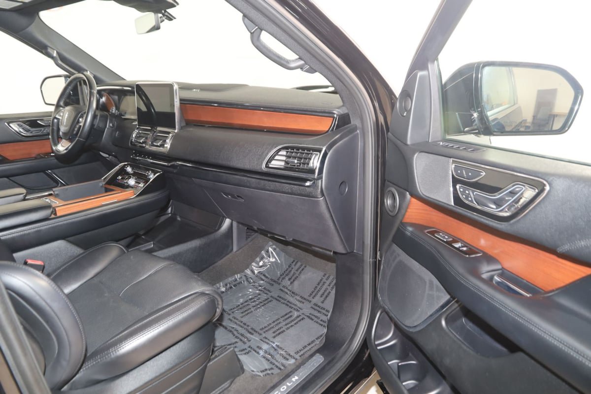 Used 2020 Lincoln Navigator Reserve AWD/4WD image 42