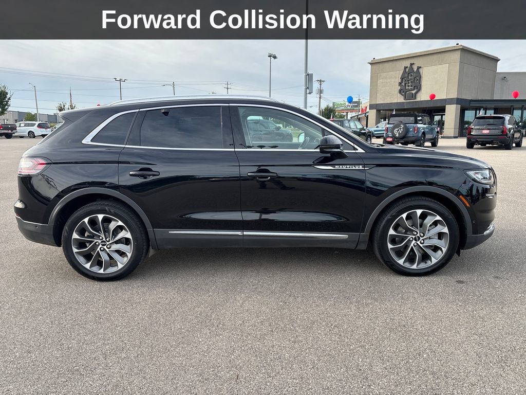Used 2022 Lincoln Nautilus Reserve w/ Equipment Group 201A AWD/4WD image 8