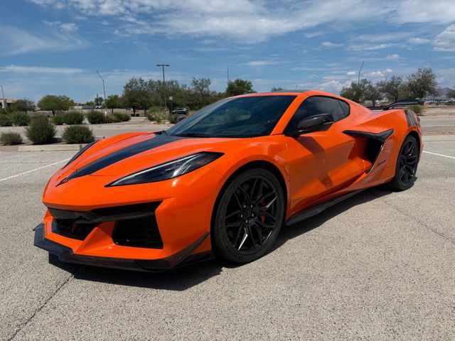 Used 2024 Chevrolet Corvette Z06 w/ Z07 Performance Package image 3