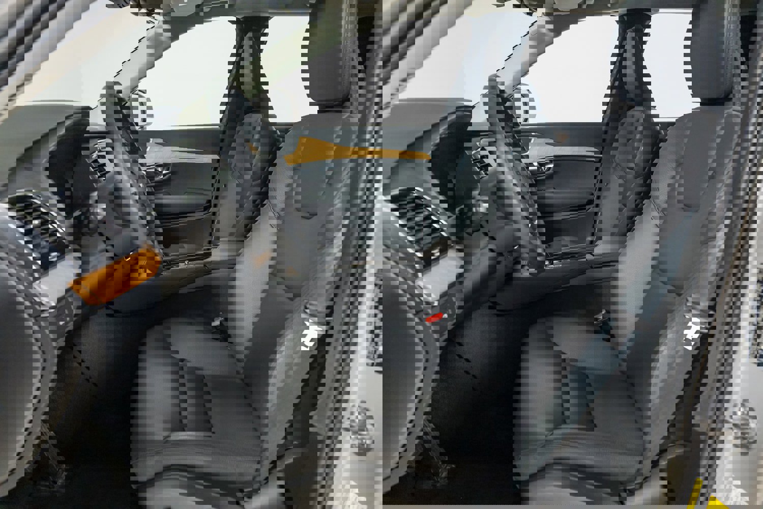 Used 2024 Volvo XC90 B5 Plus image 18