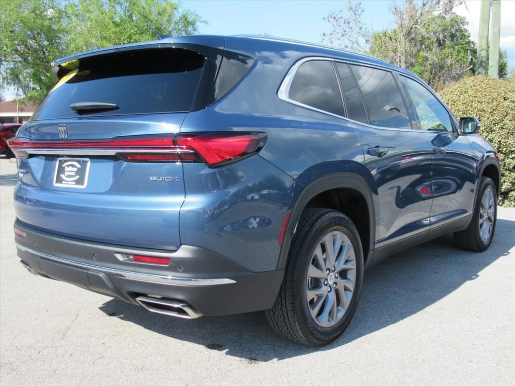 Used 2026 Buick Enclave Preferred image 6
