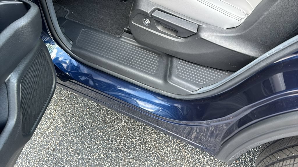 Certified 2025 Honda Pilot Touring image 33