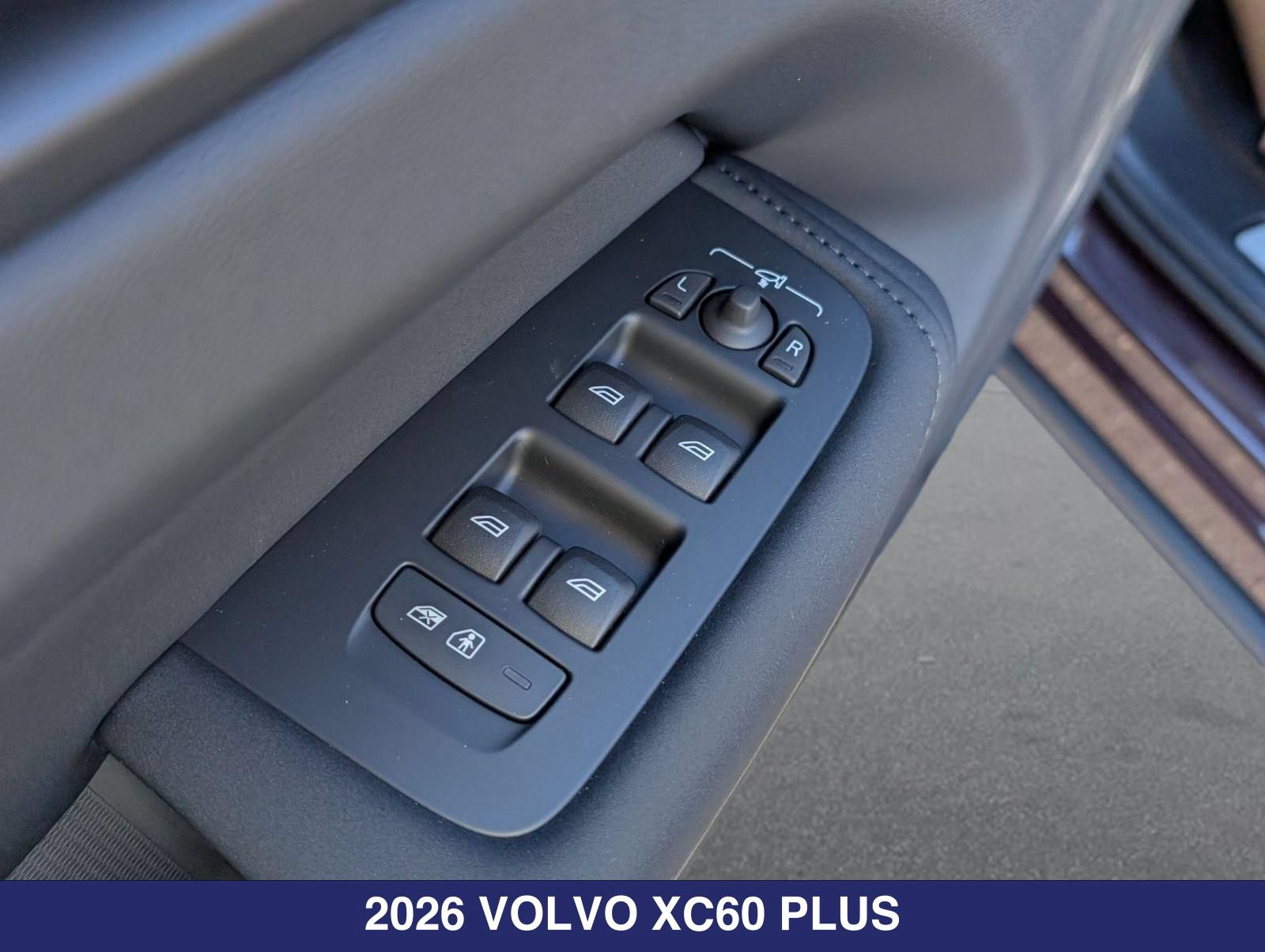 New 2026 Volvo XC60 B5 Plus w/ Protection Package Premier AWD/4WD image 8
