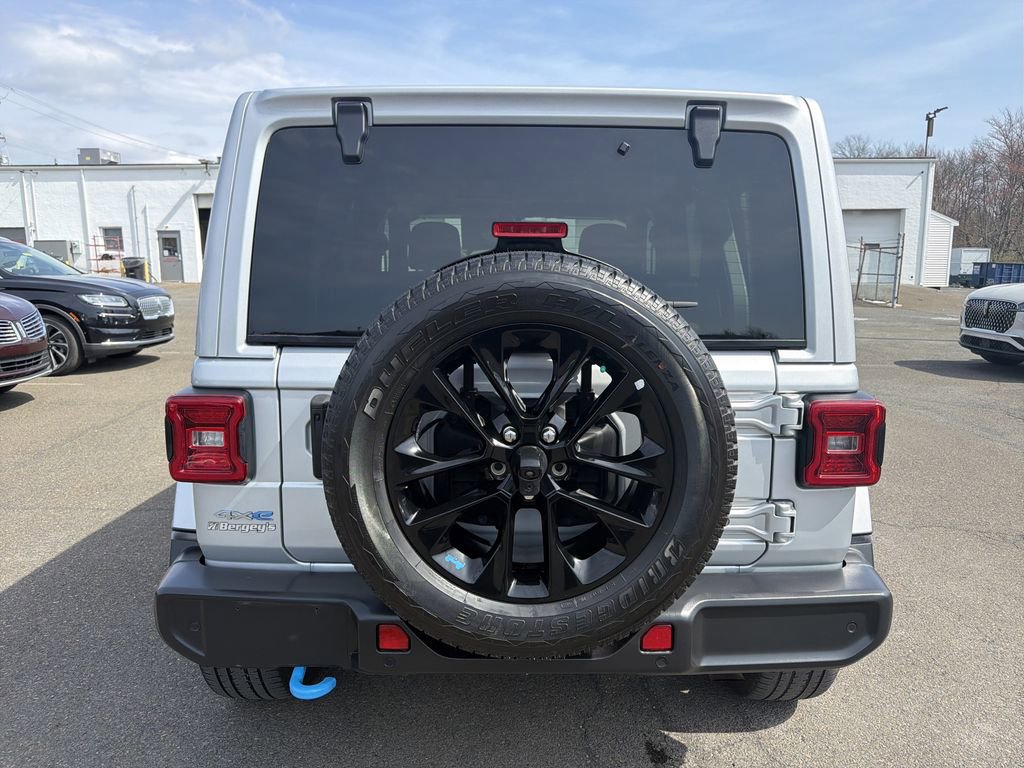 Used 2023 Jeep Wrangler Unlimited Sahara w/ Safety Group AWD/4WD image 4