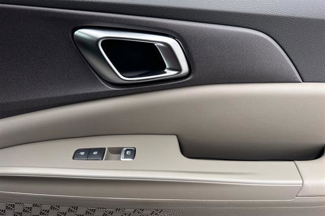 New 2025 Kia Carnival EX image 21