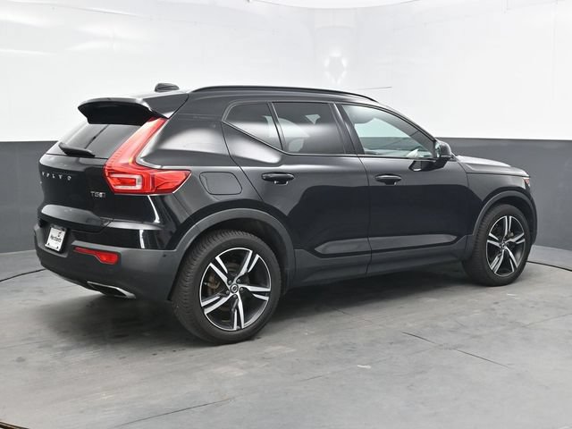 Used 2019 Volvo XC40 T5 R-Design AWD/4WD image 8
