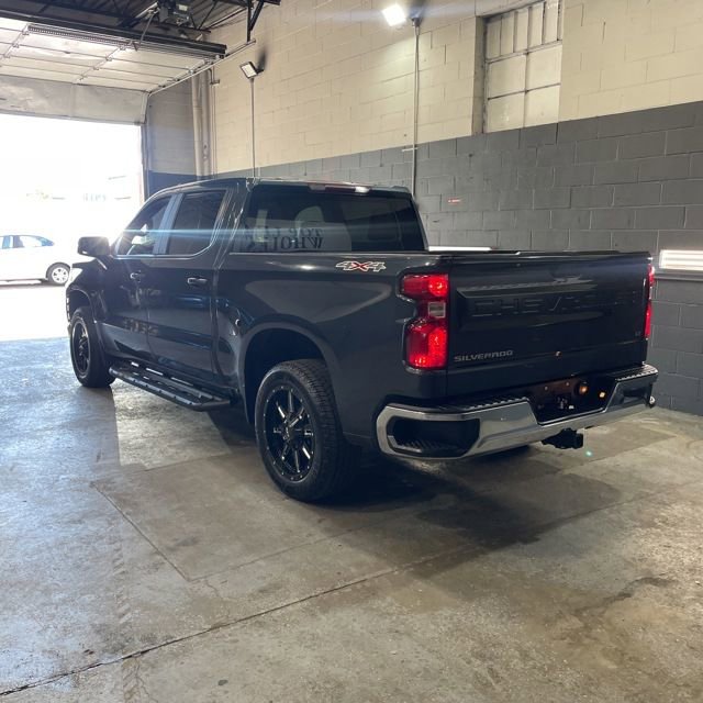 Used 2021 Chevrolet Silverado 1500 LT AWD/4WD image 5