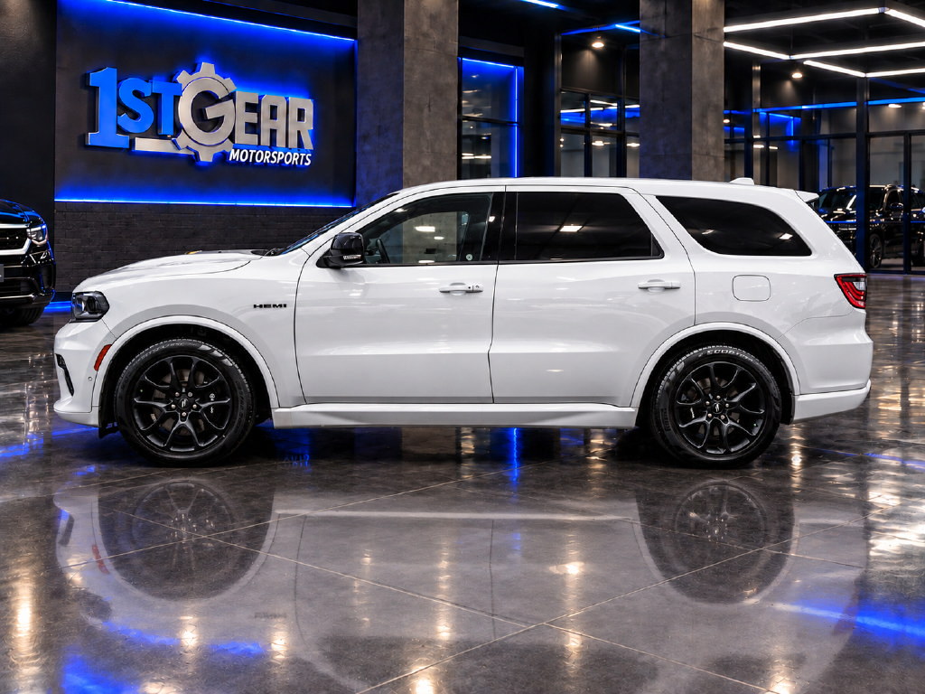 Used 2022 Dodge Durango R/T w/ Tow 'N Go Group AWD/4WD image 9