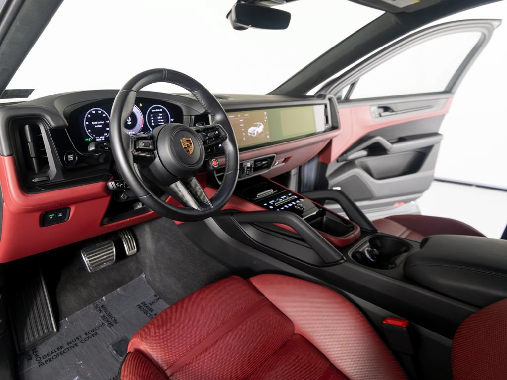 Certified 2024 Porsche Cayenne Turbo GT AWD/4WD image 4