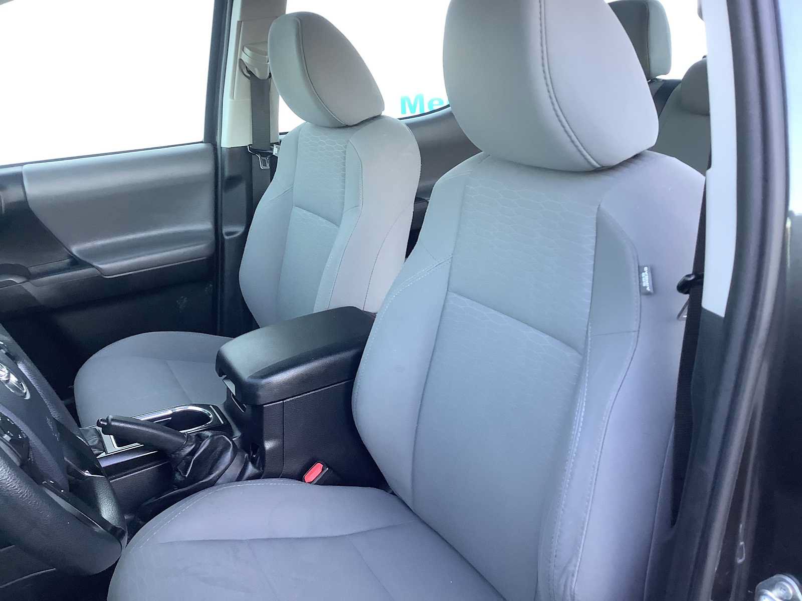 Used 2018 Toyota Tacoma SR w/ SR Convenience Package AWD/4WD image 11
