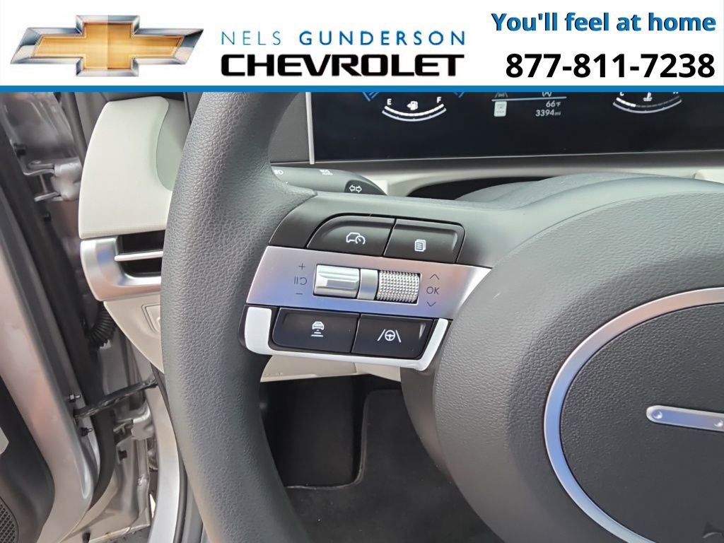Used 2025 Hyundai Tucson SE AWD/4WD image 25