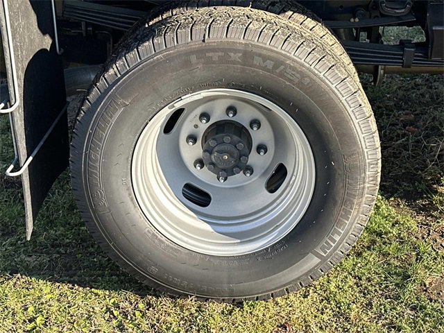 Used 2024 Ford F350 XL w/ Snow Plow Prep Package image 25