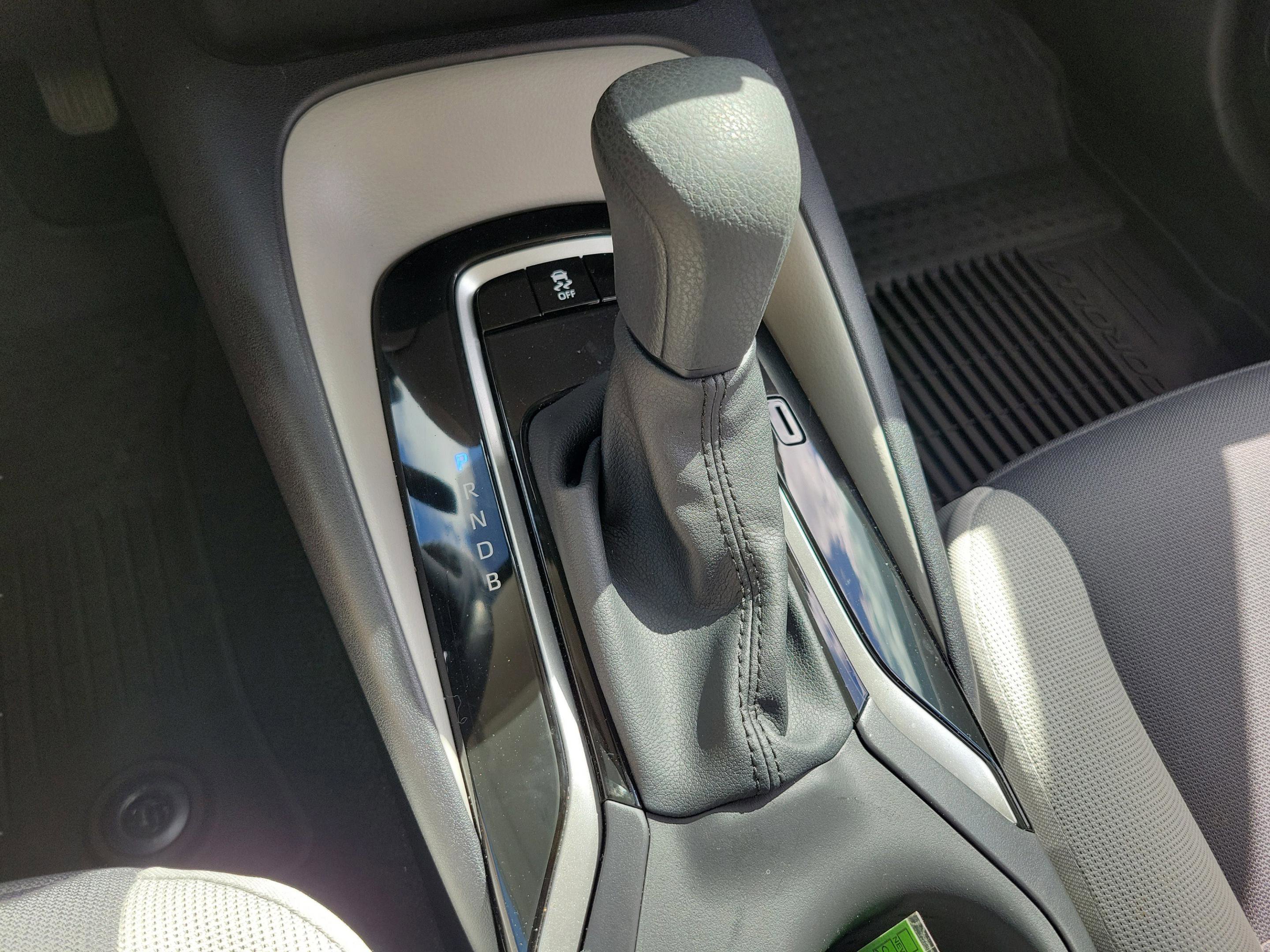 Used 2025 Toyota Corolla LE w/ Convenience Package image 14