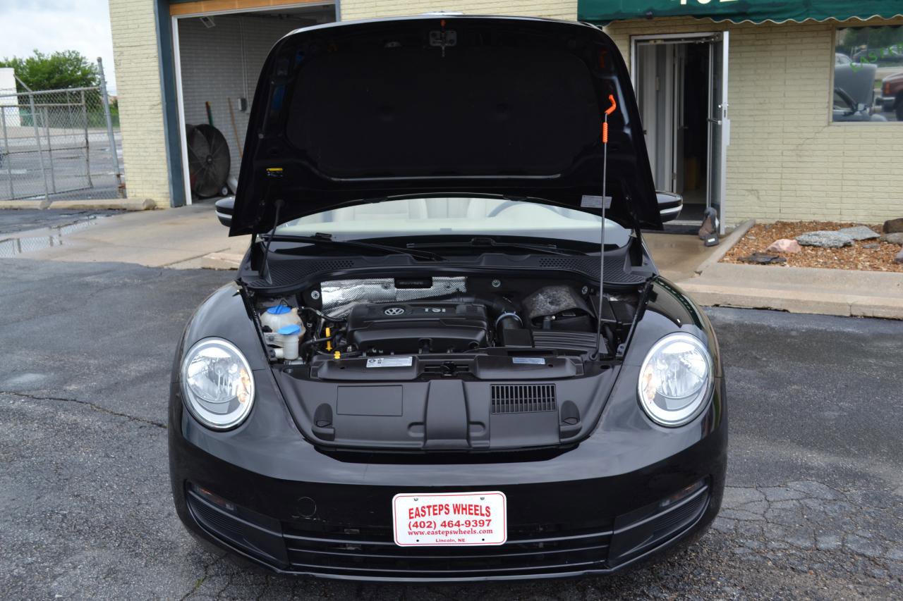 Used 2015 Volkswagen Beetle 1.8T FWD image 36