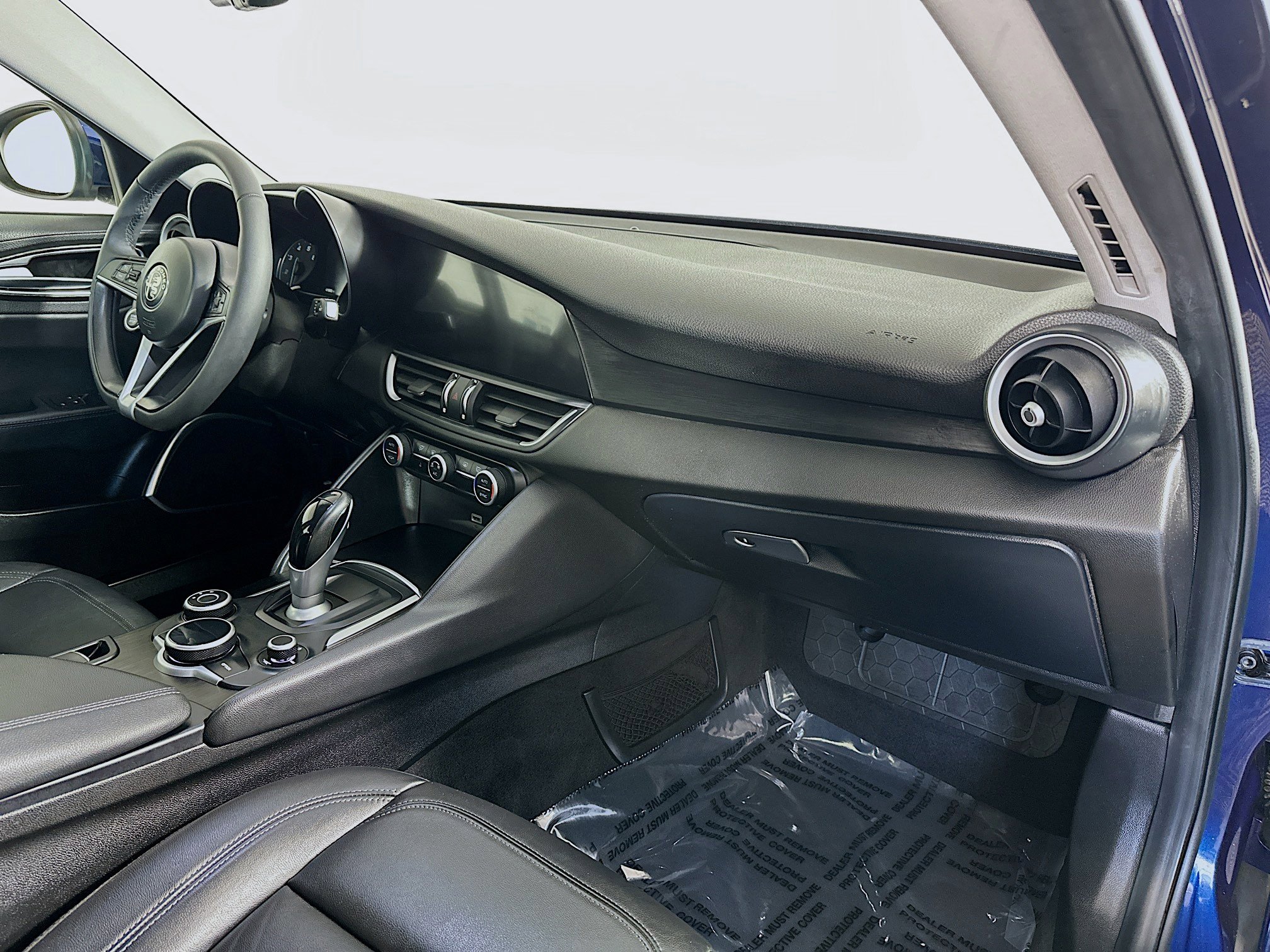 Used 2018 Alfa Romeo Giulia AWD image 27